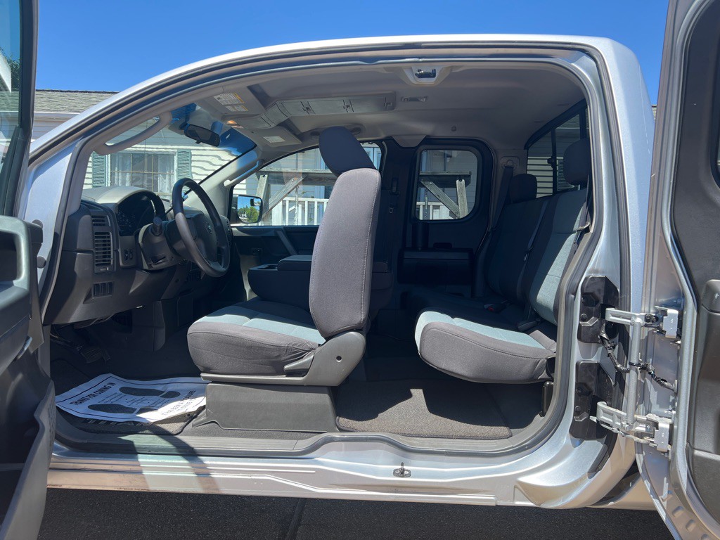 2006 Nissan Titan Image 17
