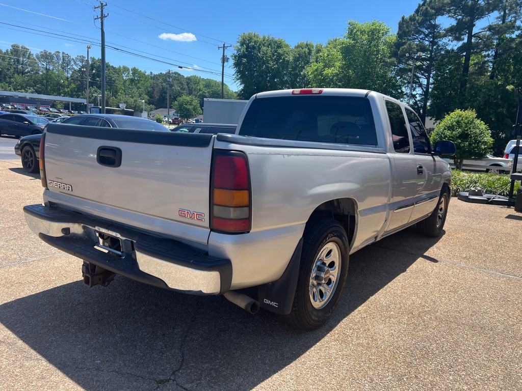 2005 GMC Sierra Image 5