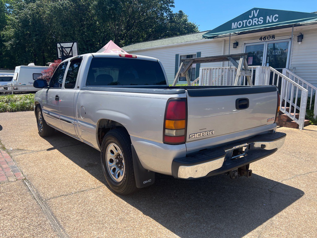 2005 GMC Sierra Image 7