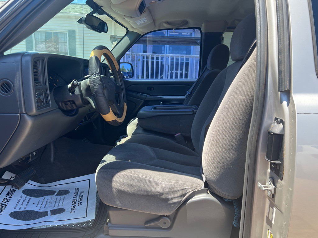 2005 GMC Sierra Image 10