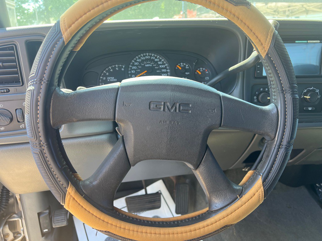2005 GMC Sierra Image 12