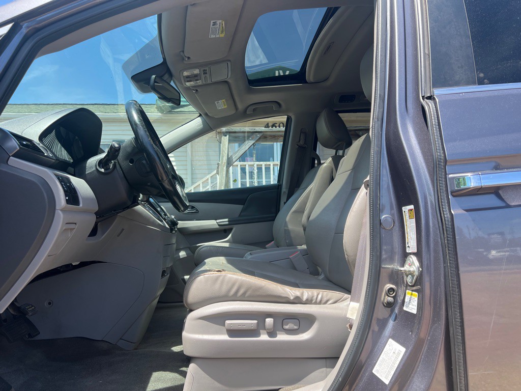 2015 Honda Odyssey Image 10