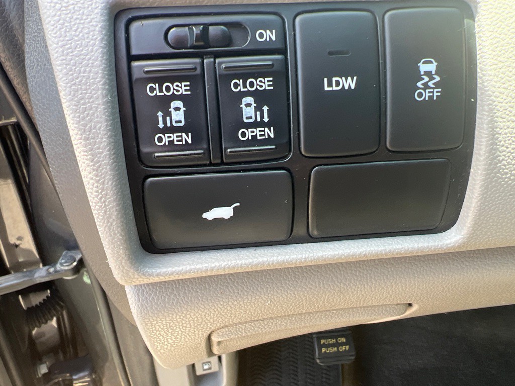 2015 Honda Odyssey Image 11