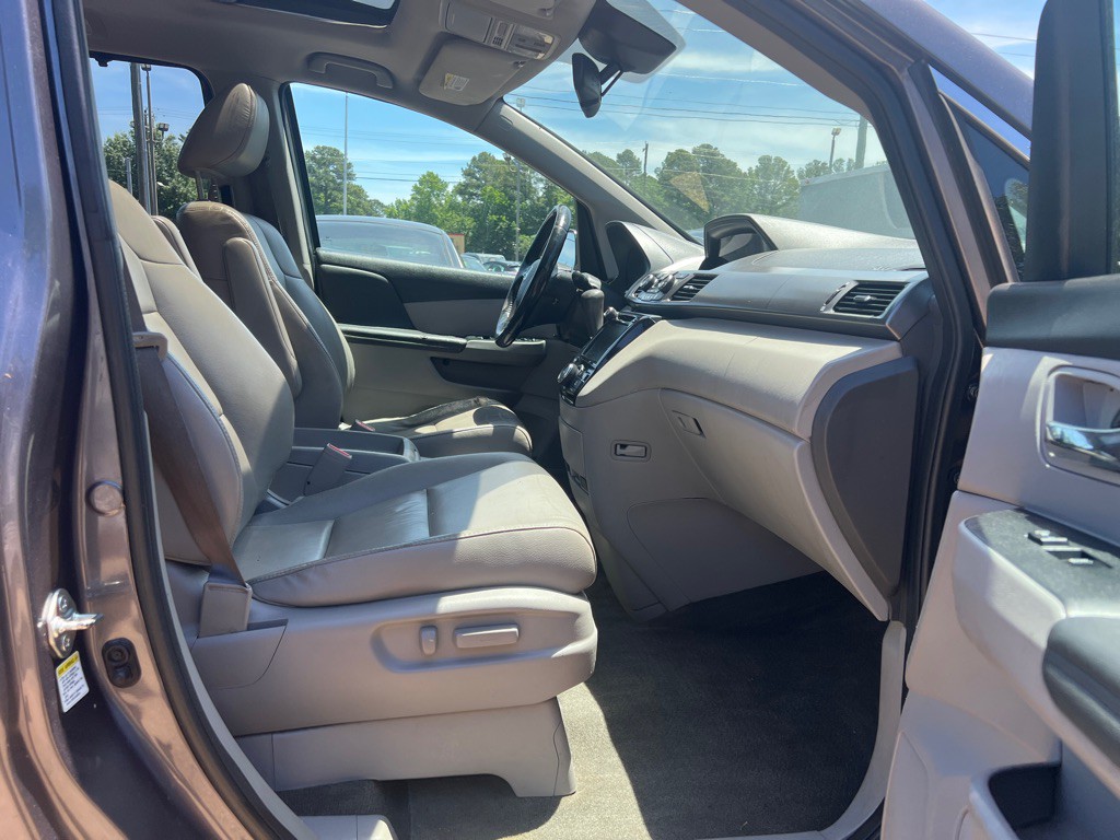 2015 Honda Odyssey Image 24