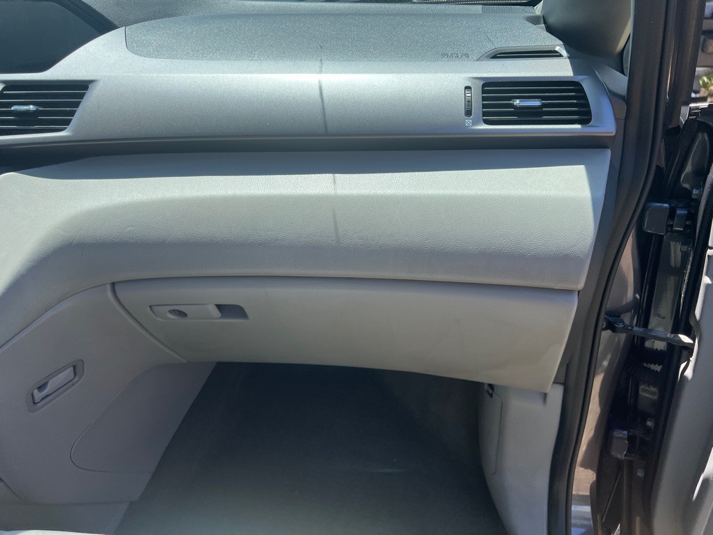 2015 Honda Odyssey Image 25