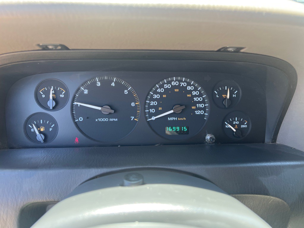2004 Jeep Grand Cherokee Image 13