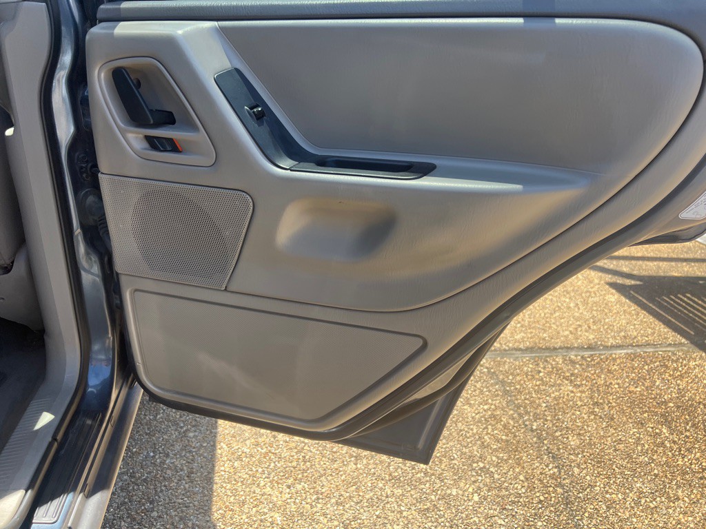 2004 Jeep Grand Cherokee Image 19