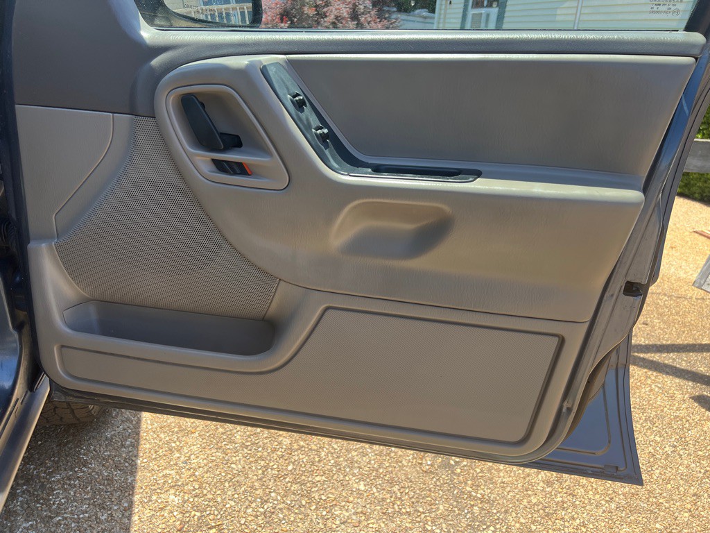 2004 Jeep Grand Cherokee Image 21