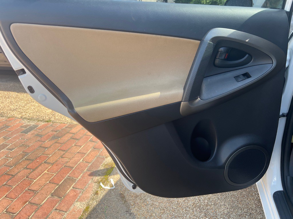 2010 Toyota Rav4 Image 14