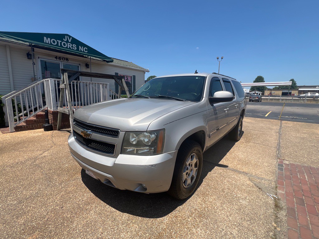 2007 Chevrolet Suburban Image 1