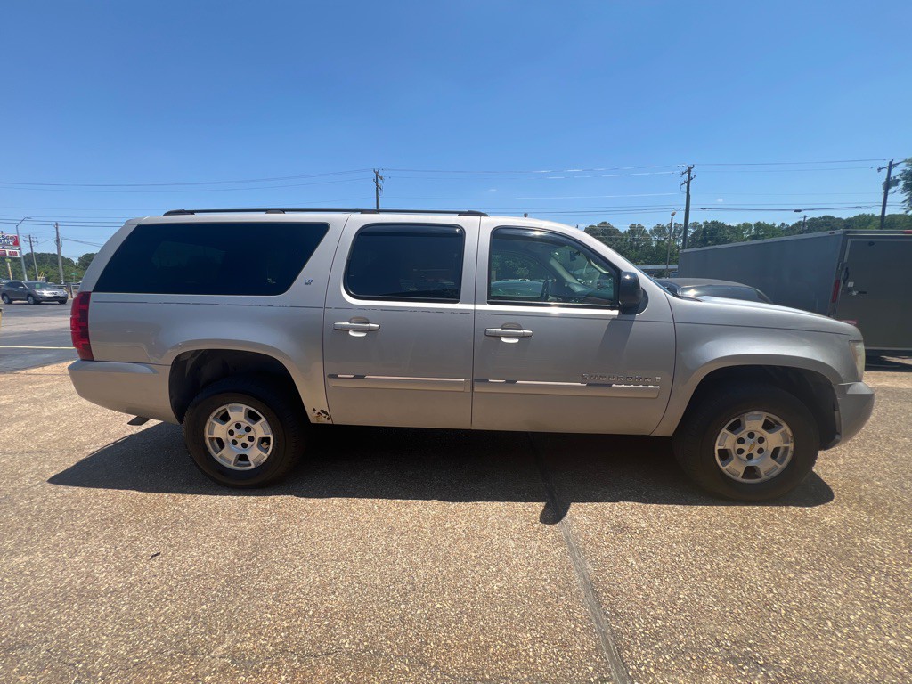2007 Chevrolet Suburban Image 4