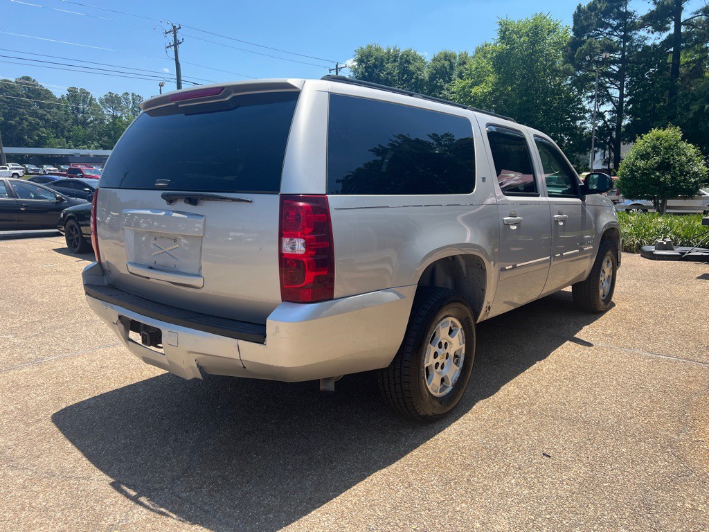 2007 Chevrolet Suburban Image 5