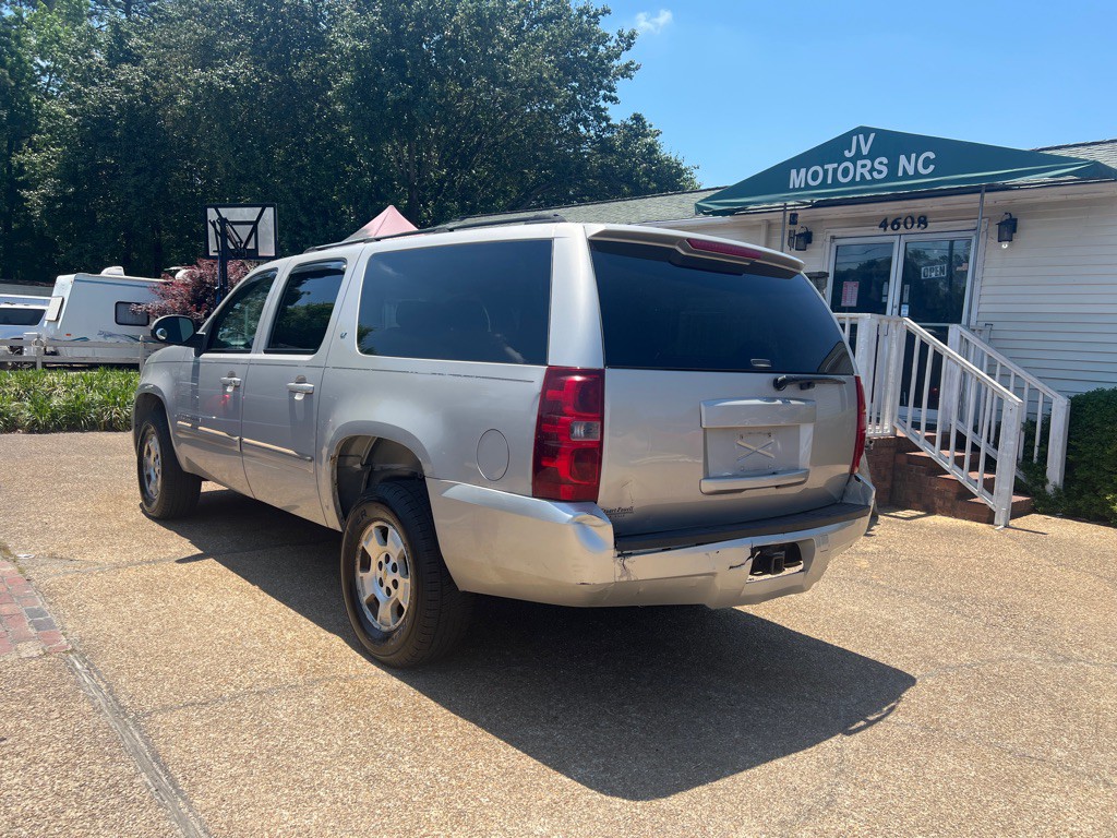 2007 Chevrolet Suburban Image 7