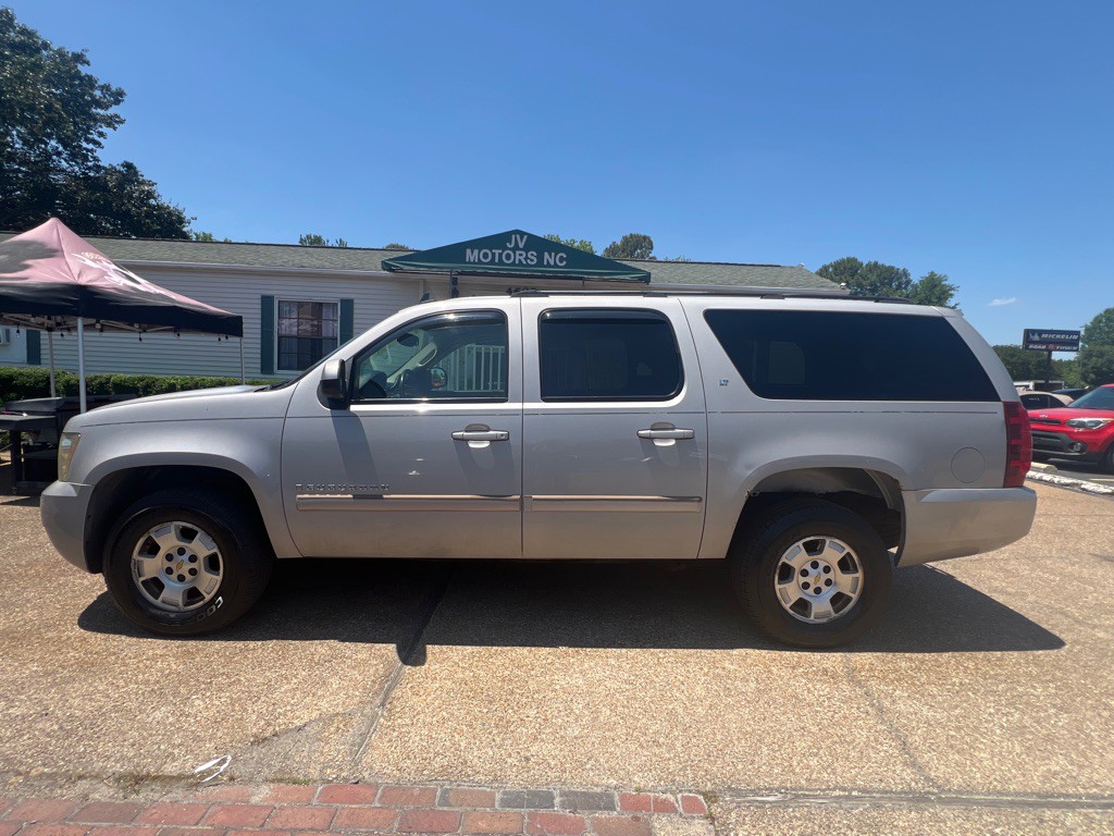 2007 Chevrolet Suburban Image 8