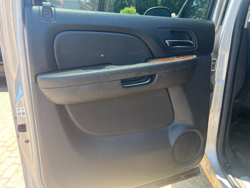 2007 Chevrolet Suburban Image 15