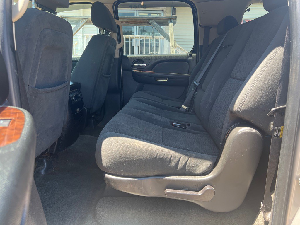2007 Chevrolet Suburban Image 16