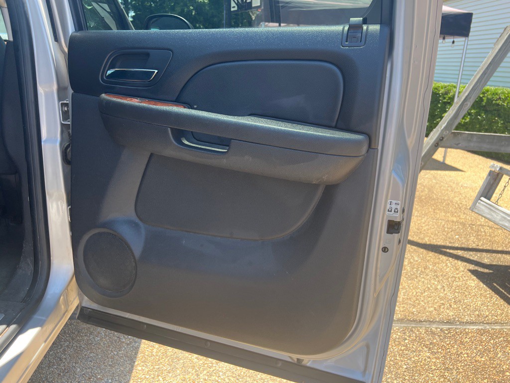 2007 Chevrolet Suburban Image 18