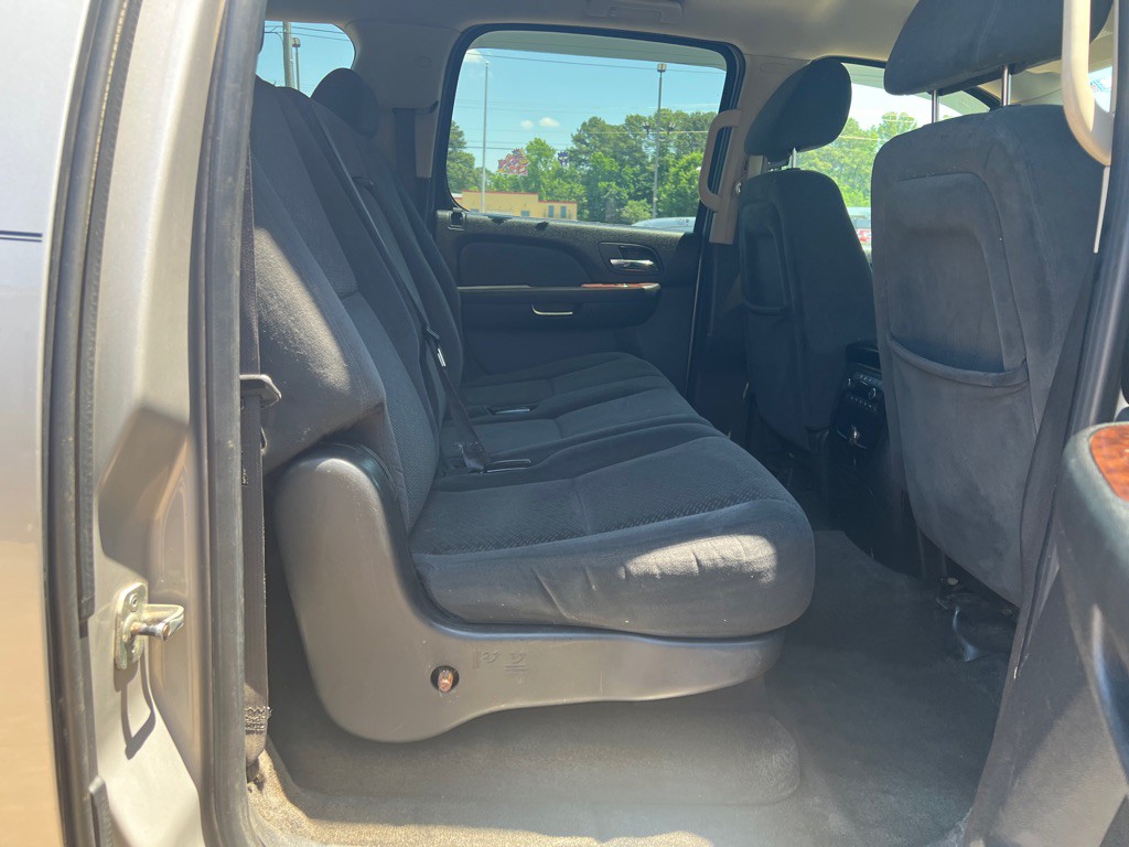 2007 Chevrolet Suburban Image 19