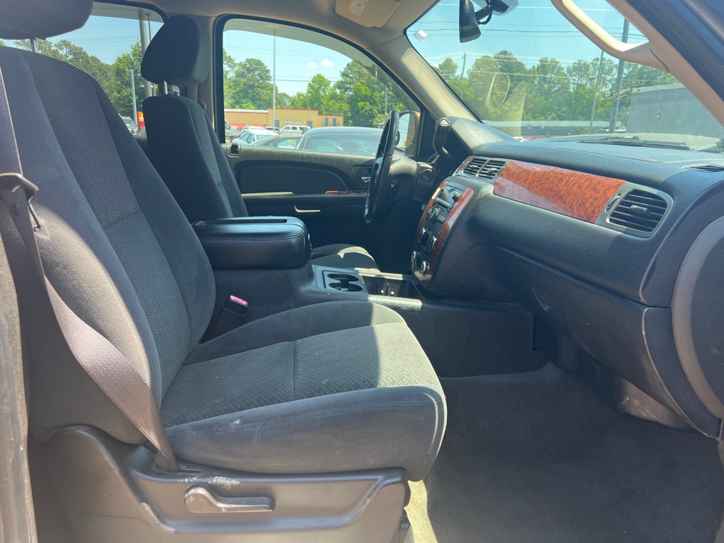 2007 Chevrolet Suburban Image 21