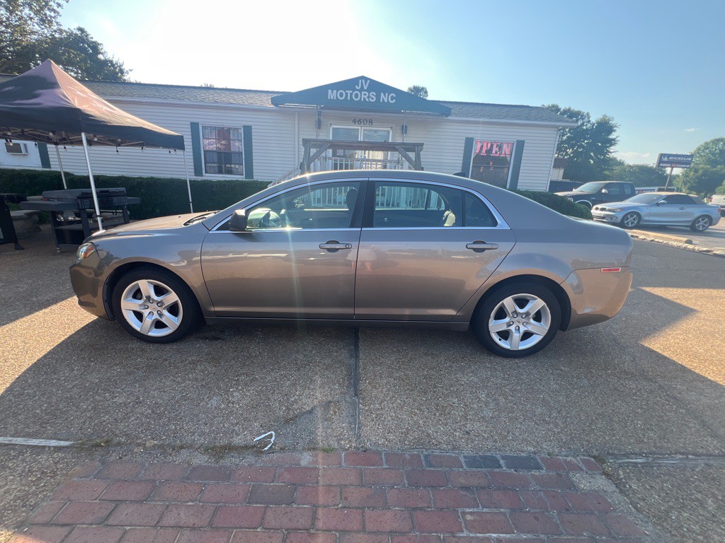 2012 Chevrolet Malibu Image 8