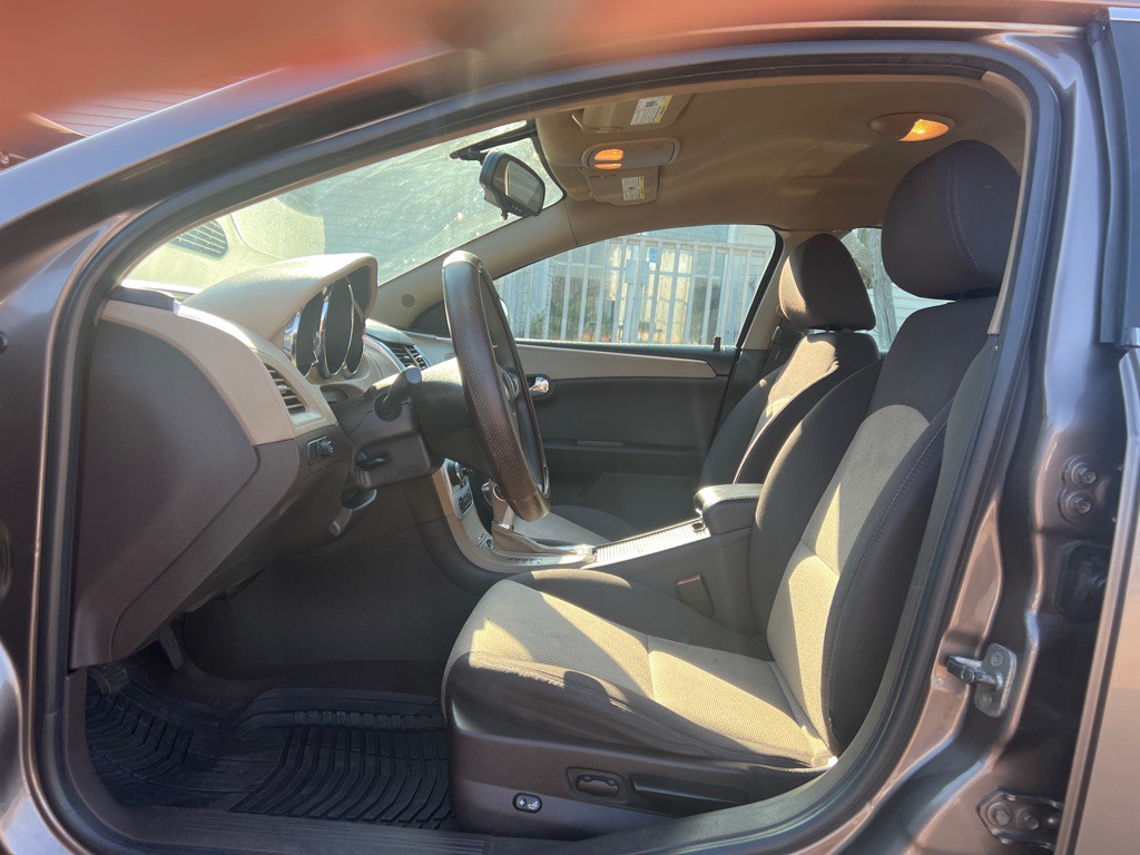 2012 Chevrolet Malibu Image 10