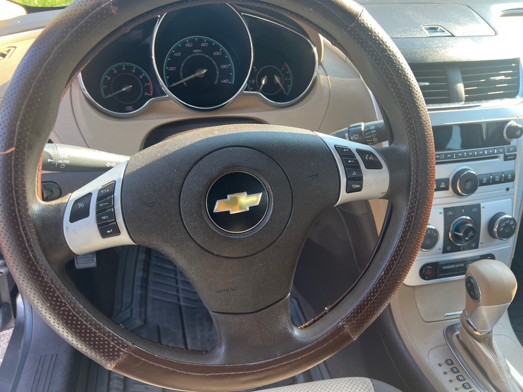 2012 Chevrolet Malibu Image 11
