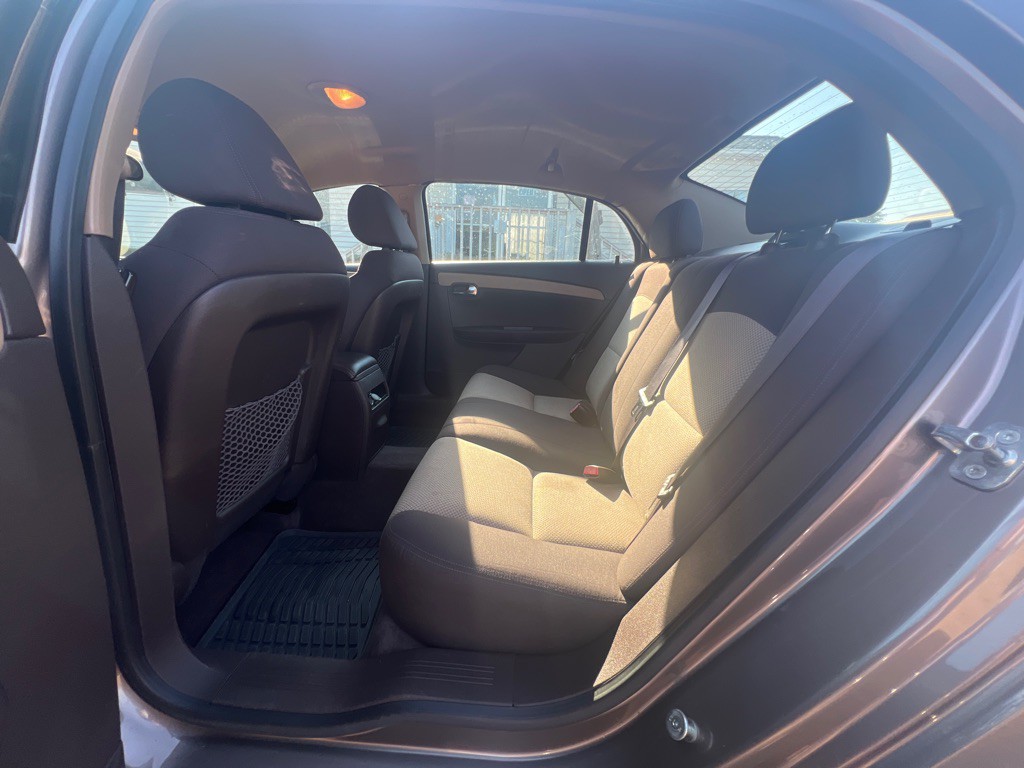 2012 Chevrolet Malibu Image 16