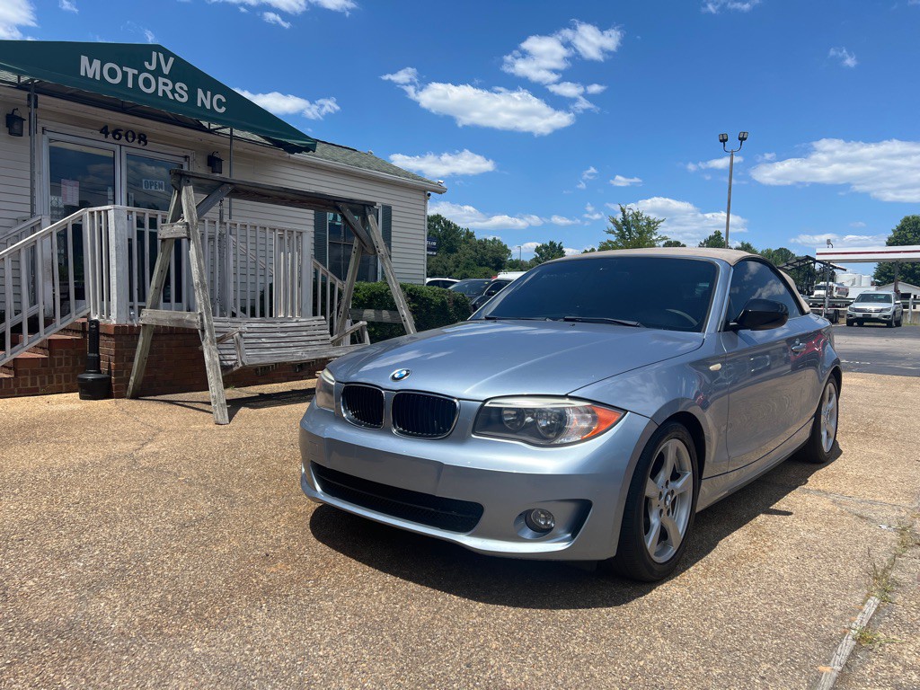 2012 BMW 1 Series Image 1