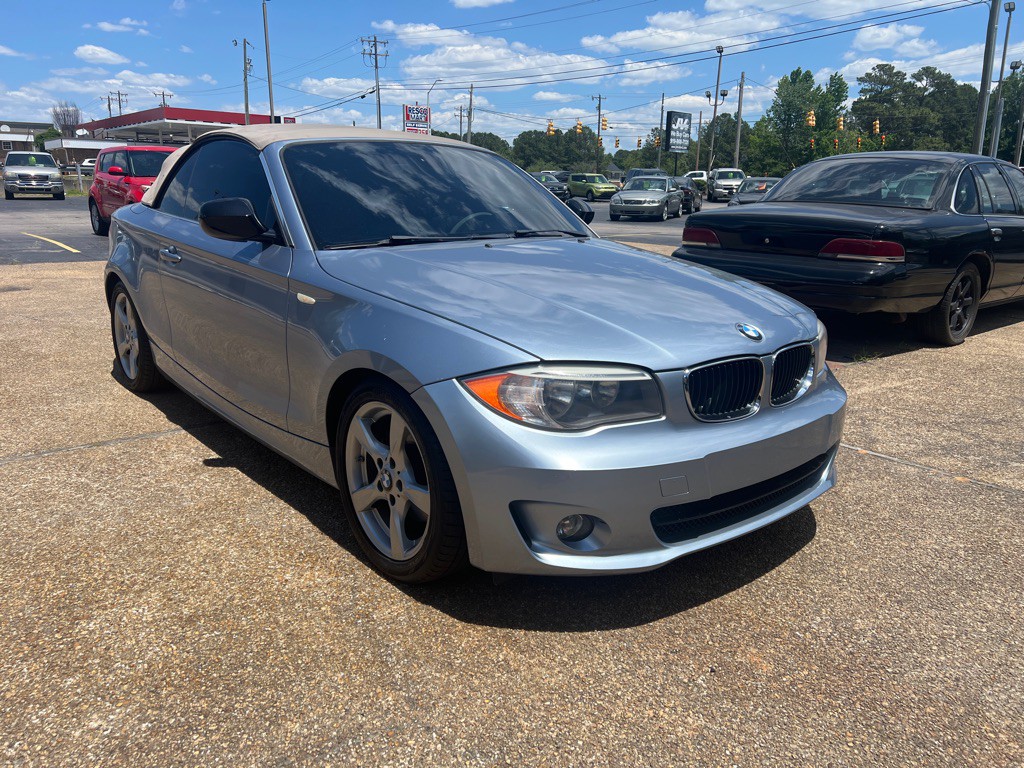 2012 BMW 1 Series Image 3
