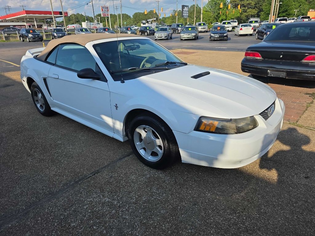 2000 Ford Mustang Image 7