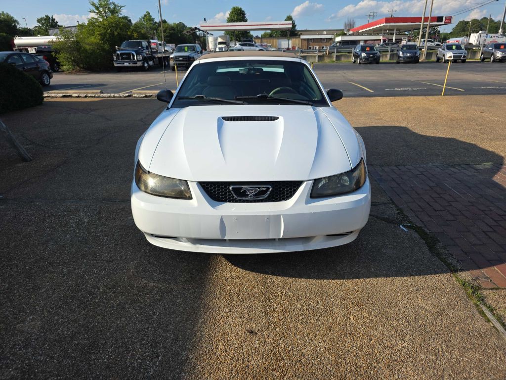 2000 Ford Mustang Image 8