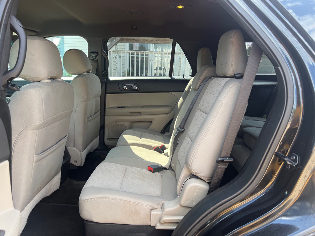 2013 Ford Explorer Image 16