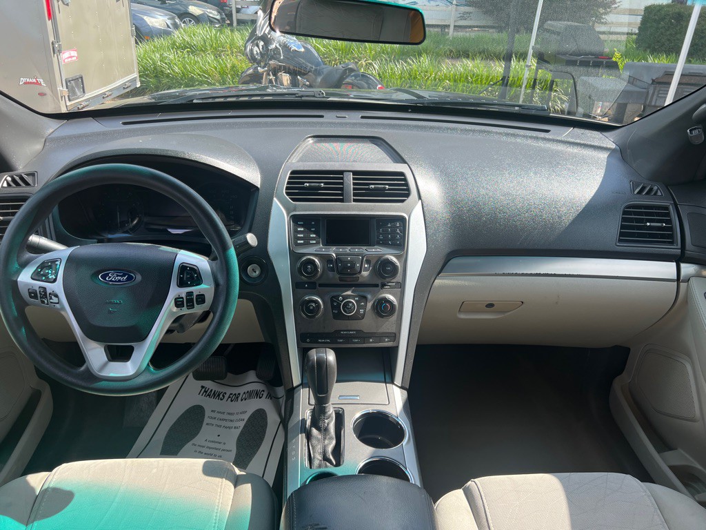 2013 Ford Explorer Image 17