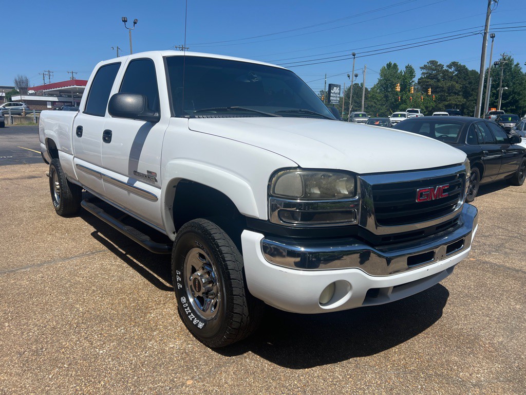2004 GMC Sierra Image 3