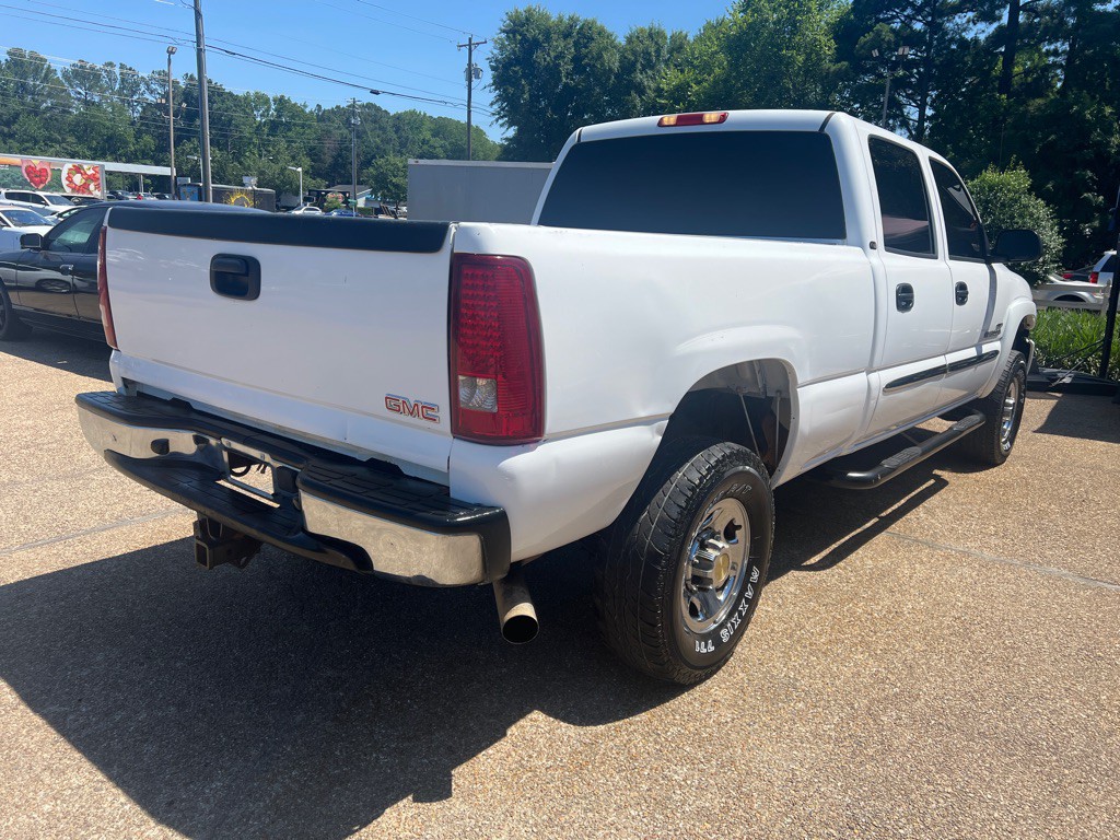 2004 GMC Sierra Image 5