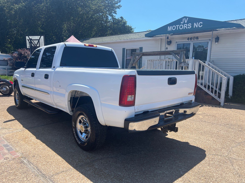 2004 GMC Sierra Image 7