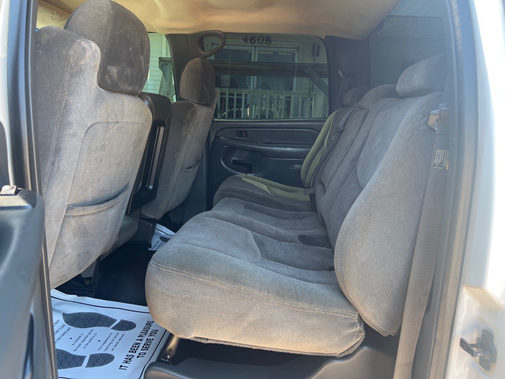 2004 GMC Sierra Image 16