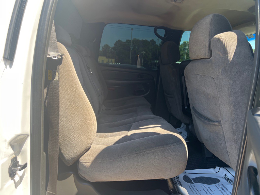 2004 GMC Sierra Image 19