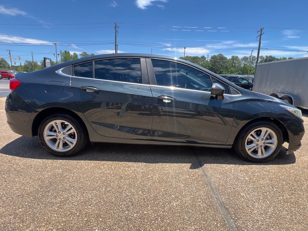 2017 Chevrolet Cruze Image 4