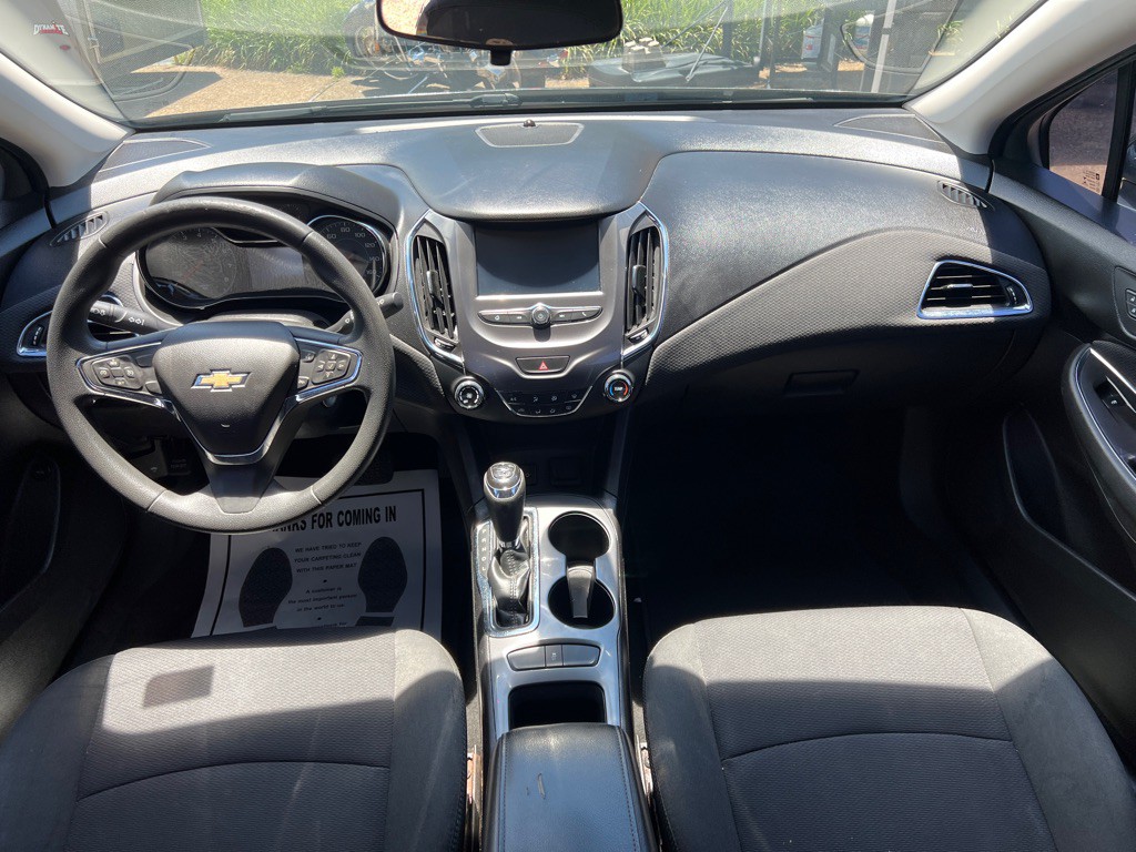 2017 Chevrolet Cruze Image 17