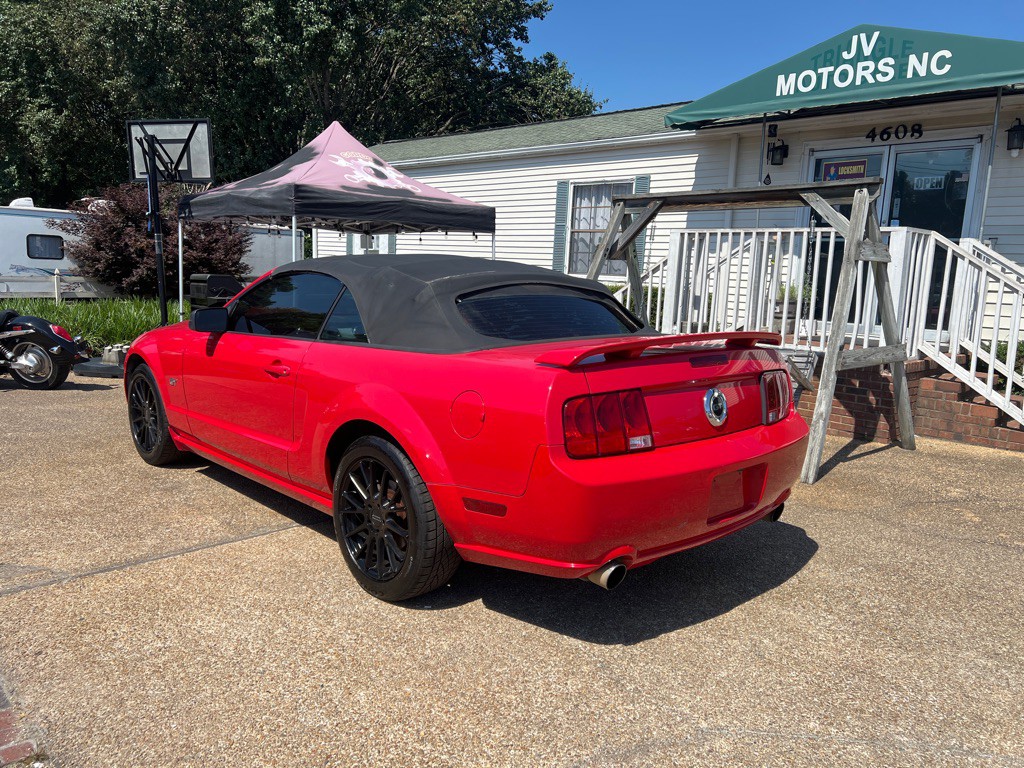 2007 Ford Mustang Image 7