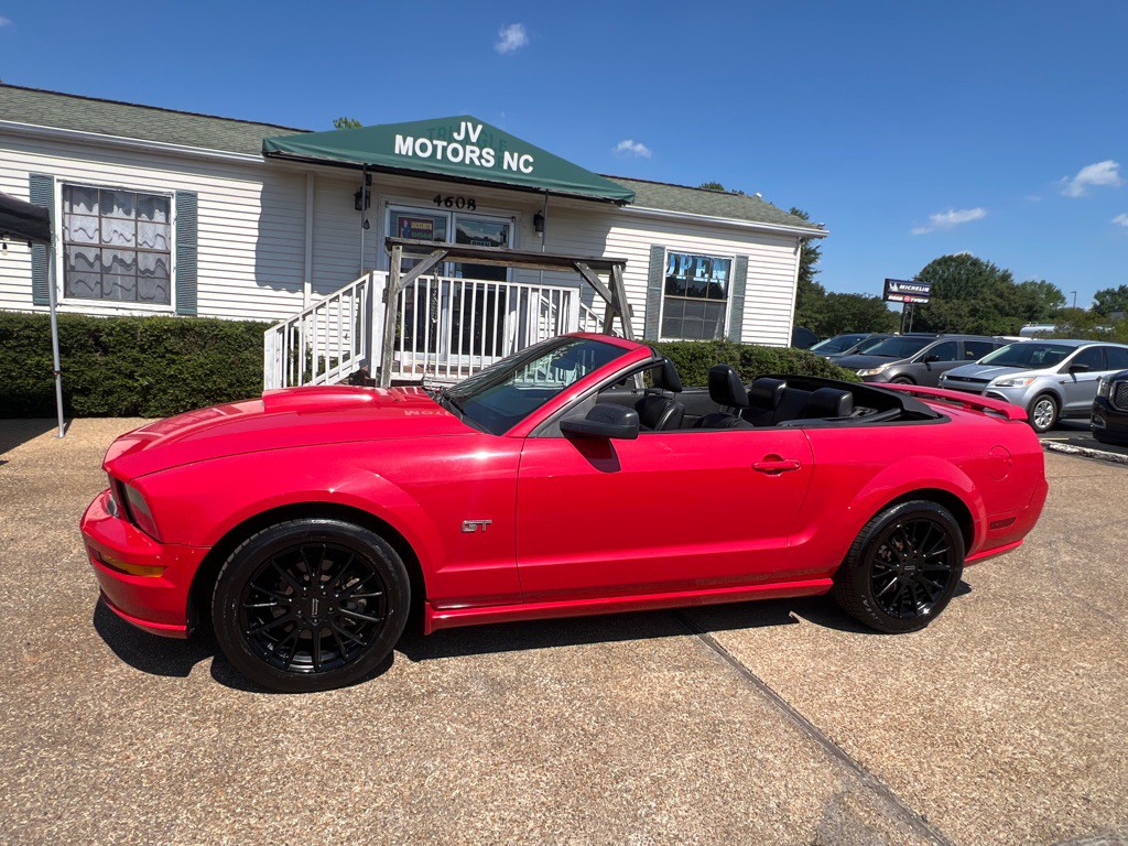 2007 Ford Mustang Image 18