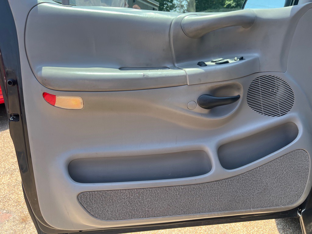 1997 Ford F-150 Image 9