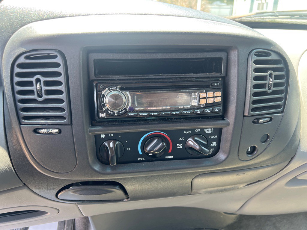 1997 Ford F-150 Image 14