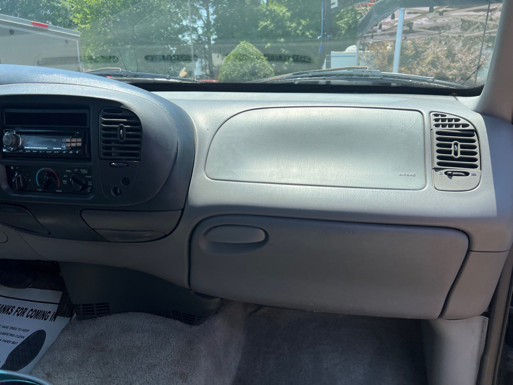 1997 Ford F-150 Image 18