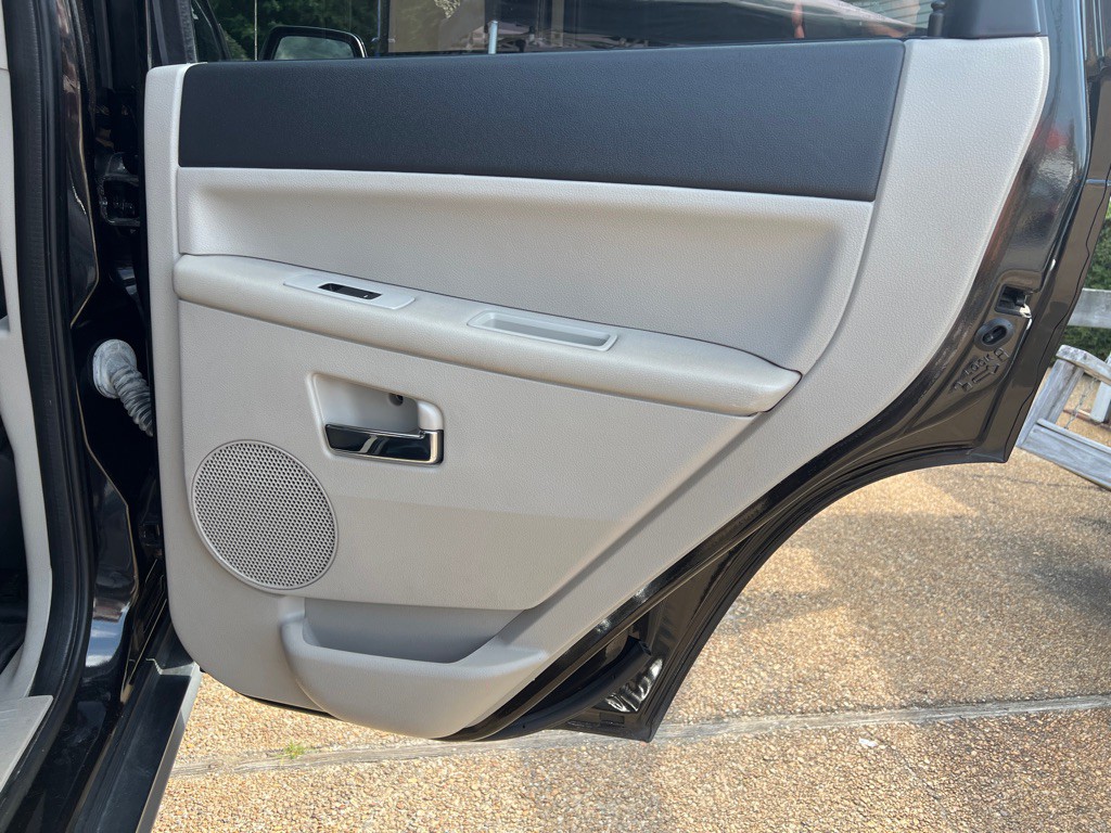 2010 Jeep Grand Cherokee Image 20