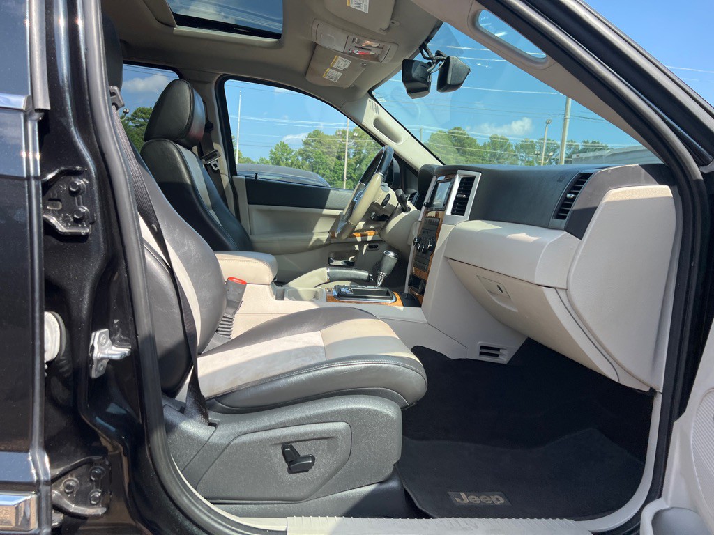 2010 Jeep Grand Cherokee Image 23