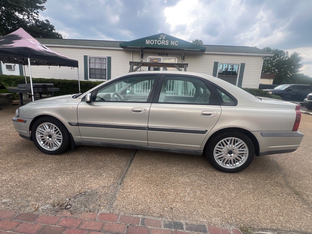 2002 Volvo S80 Image 8