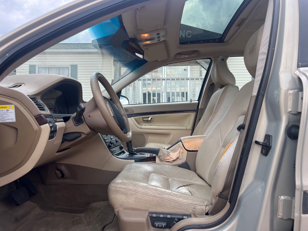 2002 Volvo S80 Image 10
