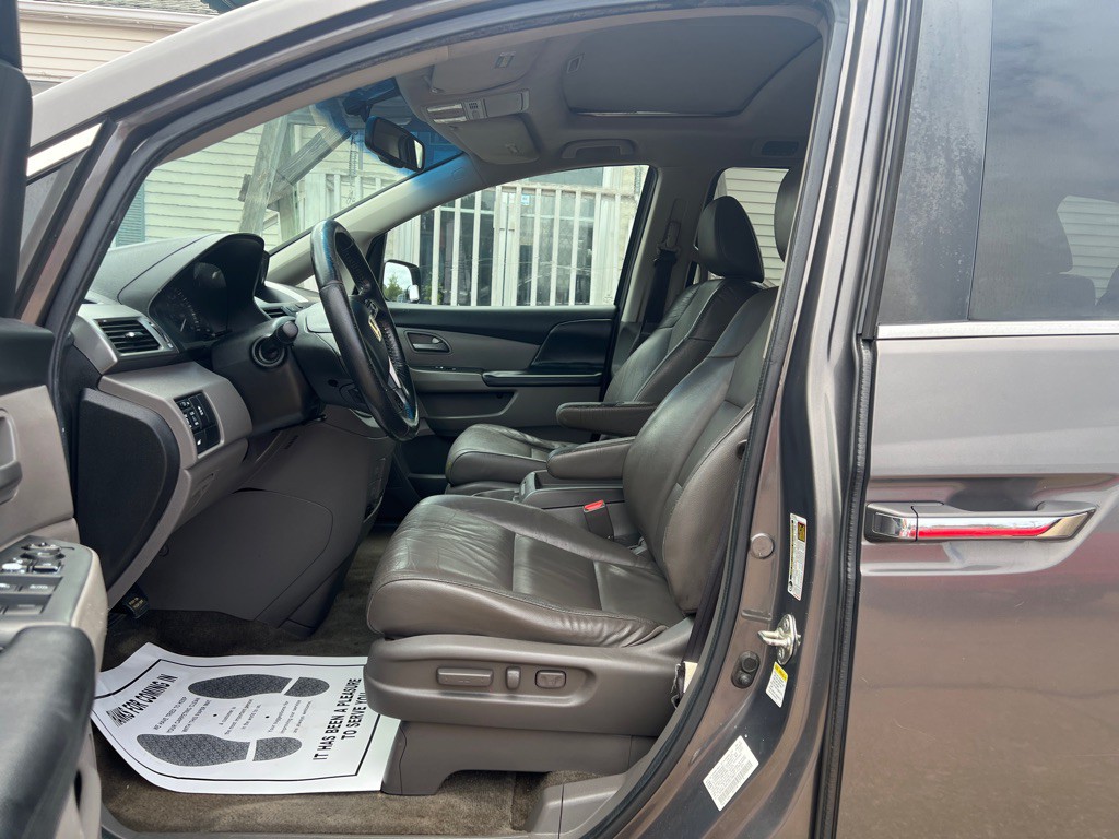 2012 Honda Odyssey Image 10